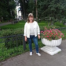Валя