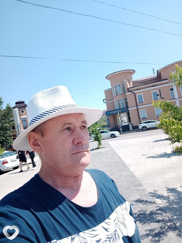 Толя