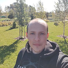 Артём