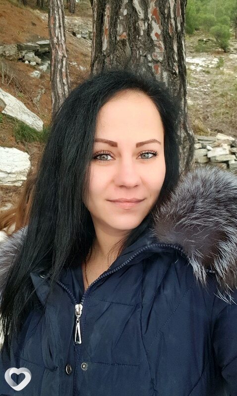 Оля