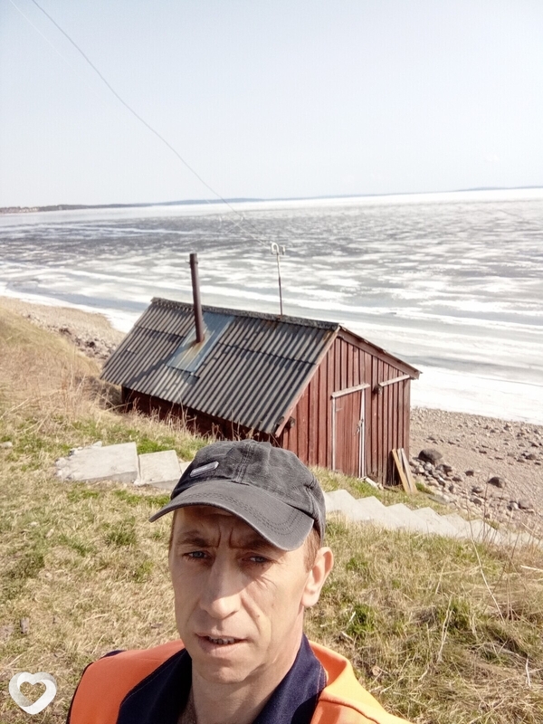 Артём