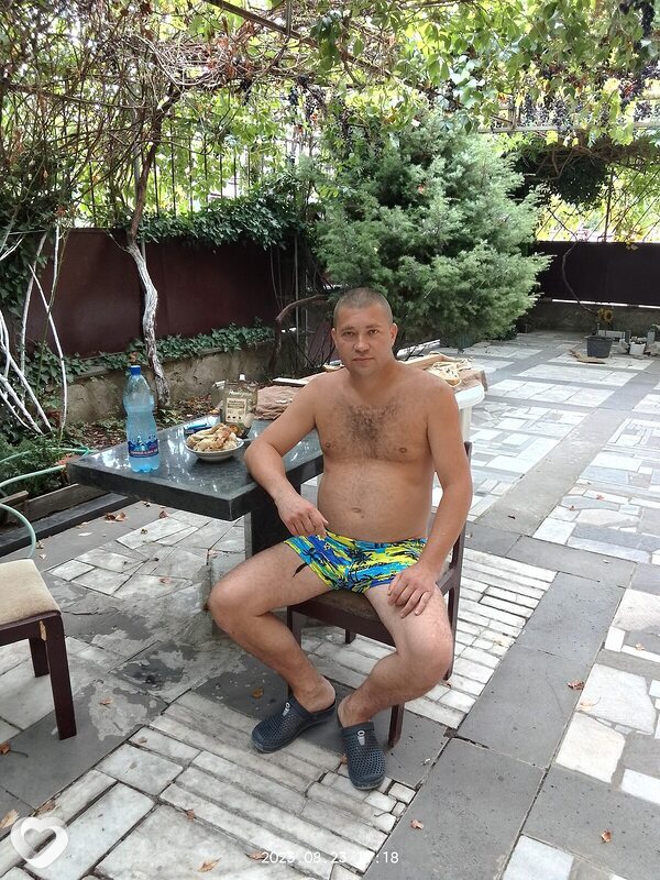 Артём