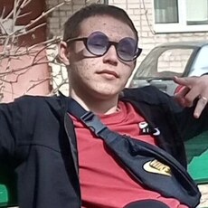 Артём