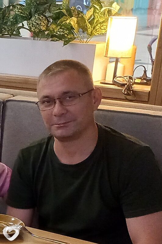 Артём