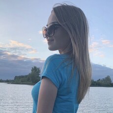 Оля