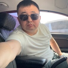 Максим