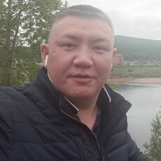 Артём