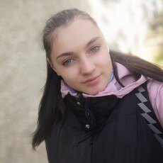 Оля