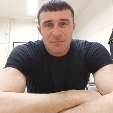 Артём