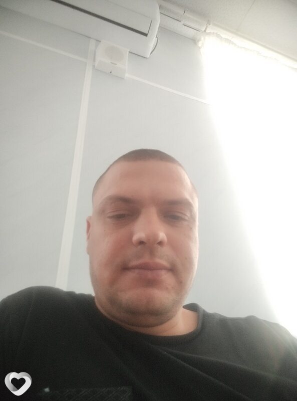 Артём