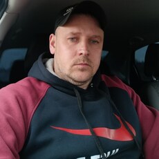 Артём