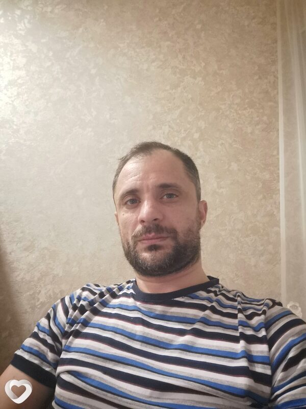 Артём