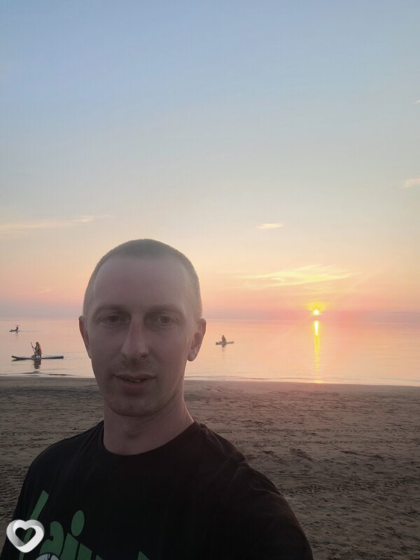 Женя