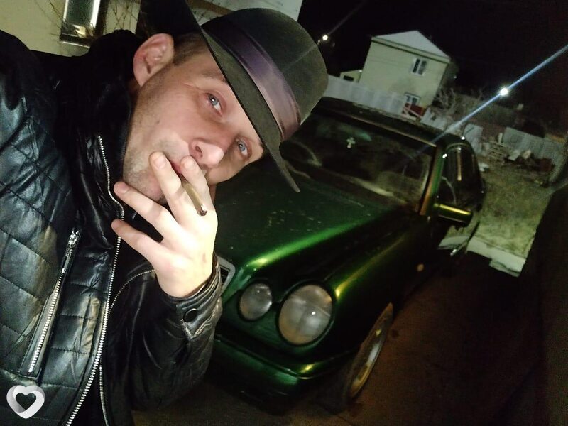 Артём