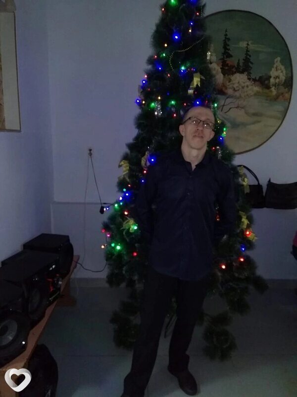 Артём