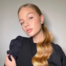 Полина