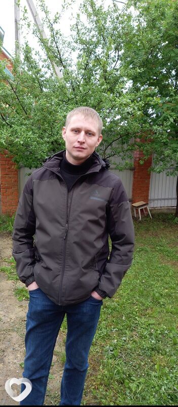 Артём