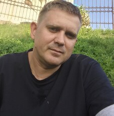 Артём