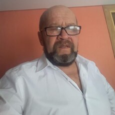 Максим