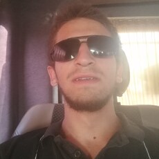 Артём