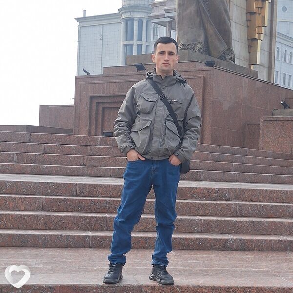 Артём