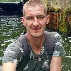 Валя