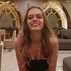 Оля