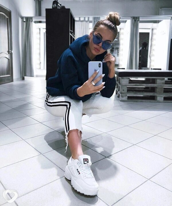 Ева