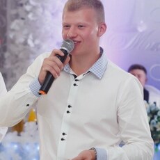 Артём