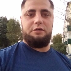 Артём