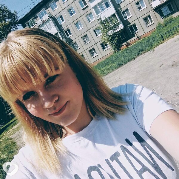 Оля