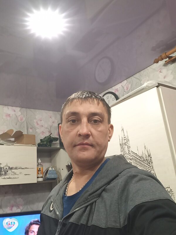 Артём