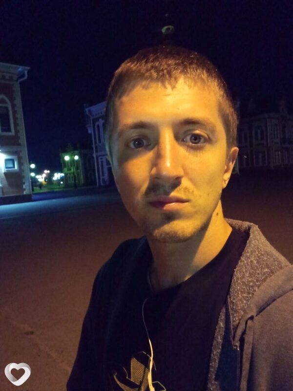 Артём