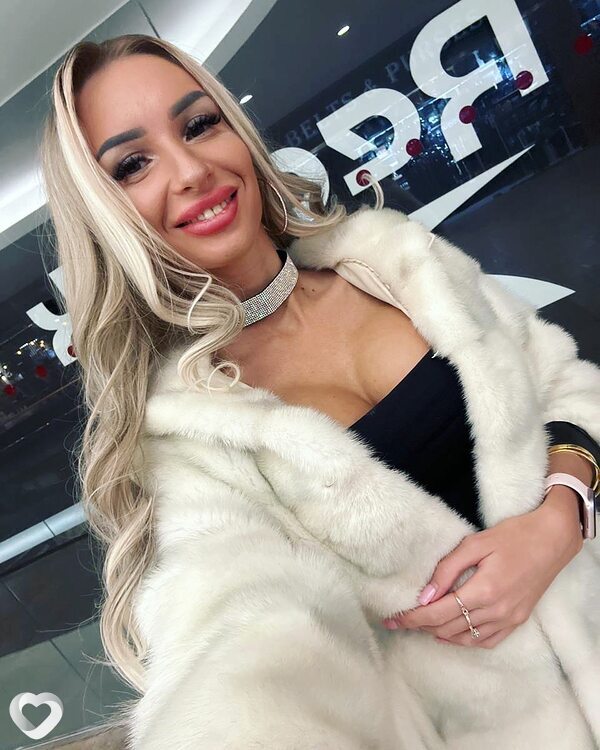 Полина