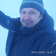 Артём