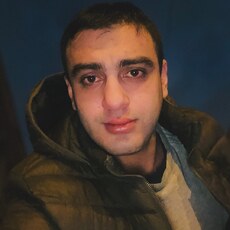 Артём