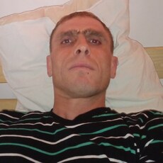 Артём