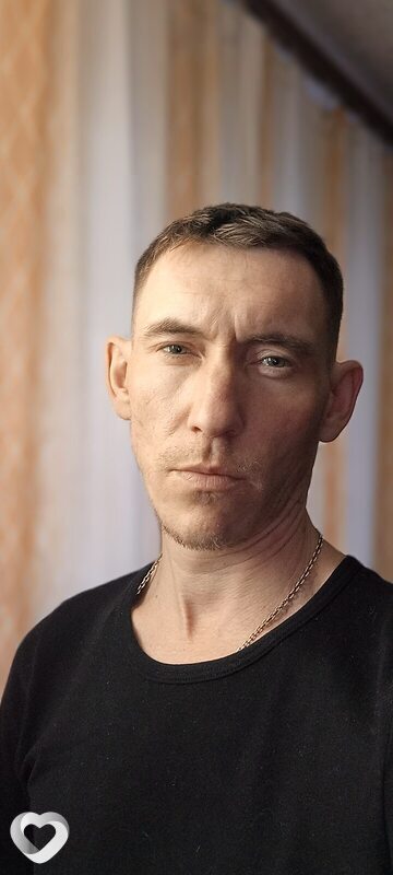 Артём