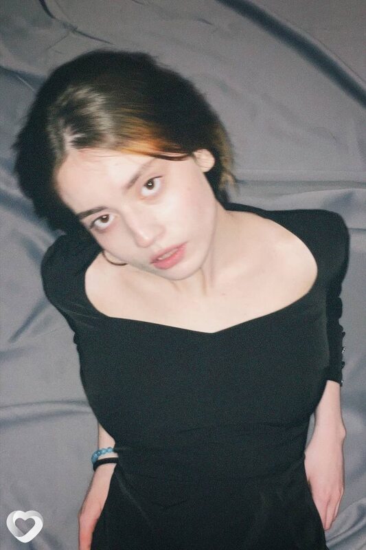 Оля
