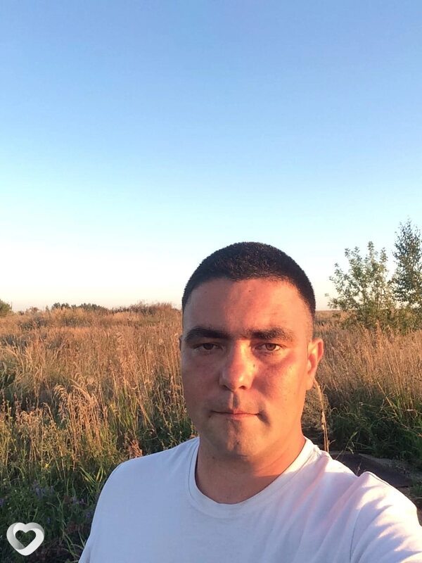 Артём