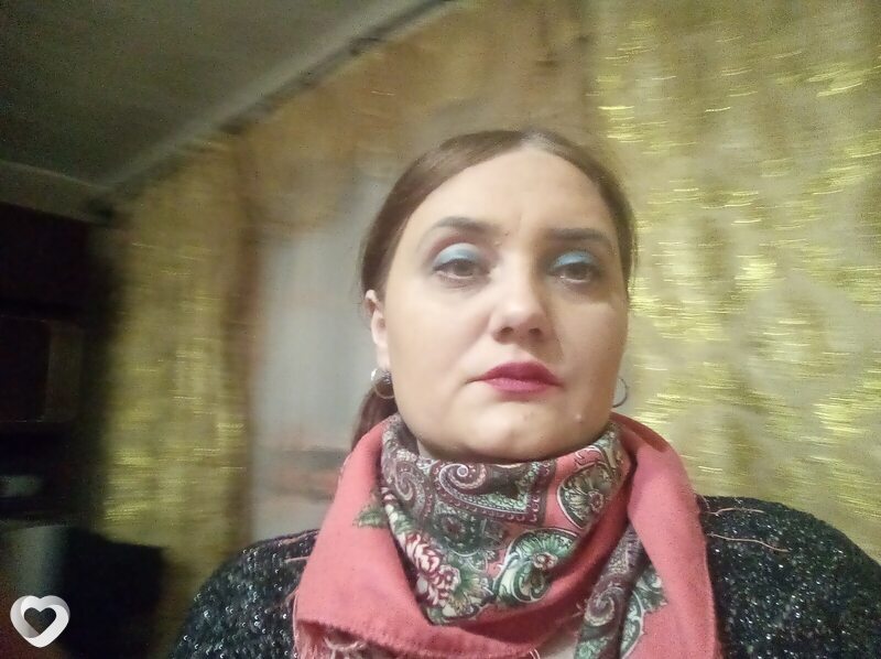 Оля