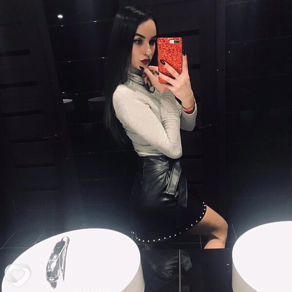 Ева