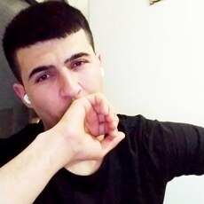 Валя