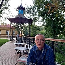 Артём